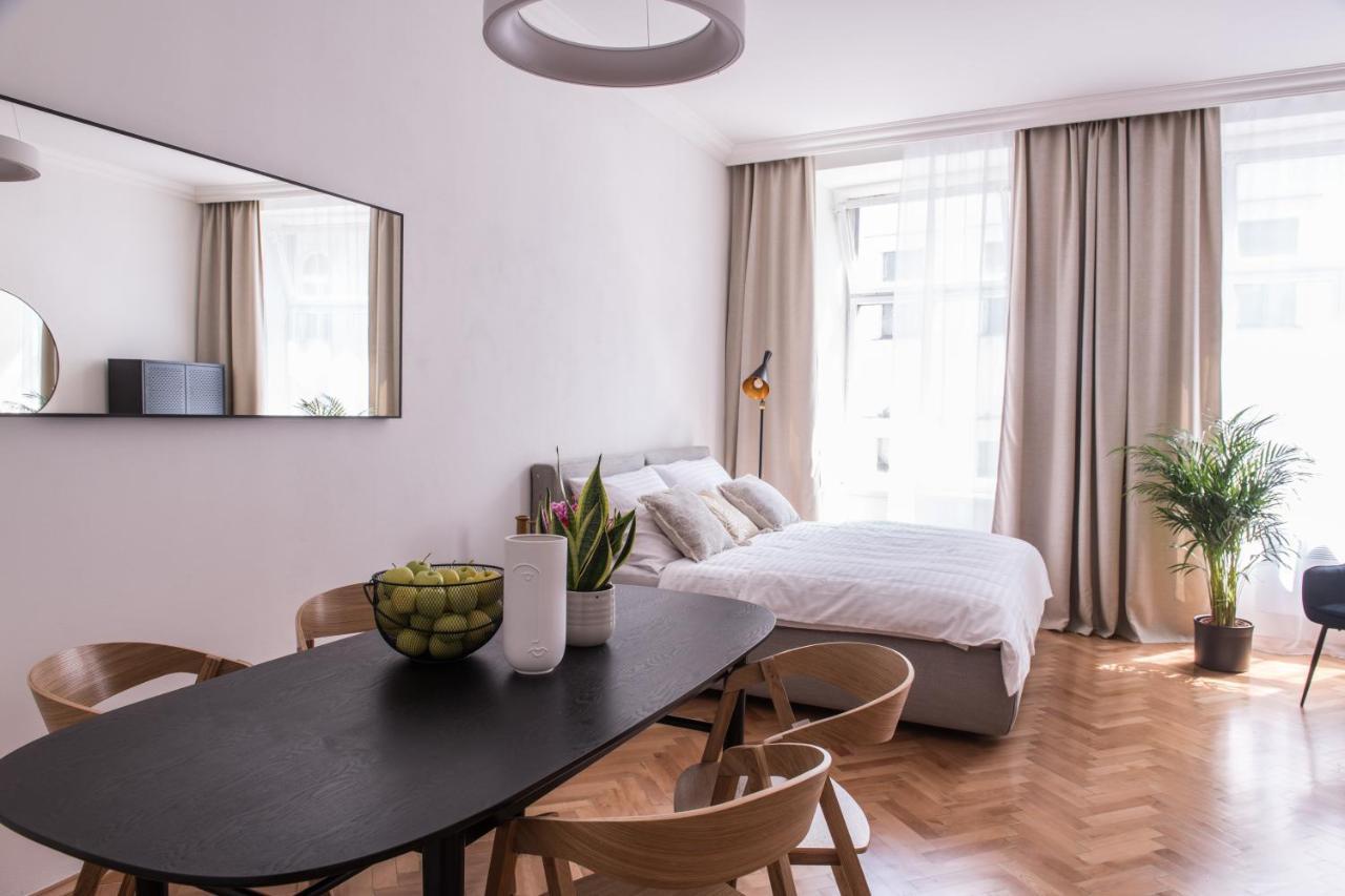 New Design Apt - Central Location Wenceslas Square Praag Buitenkant foto