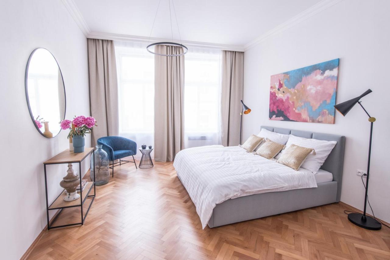 New Design Apt - Central Location Wenceslas Square Praag Buitenkant foto