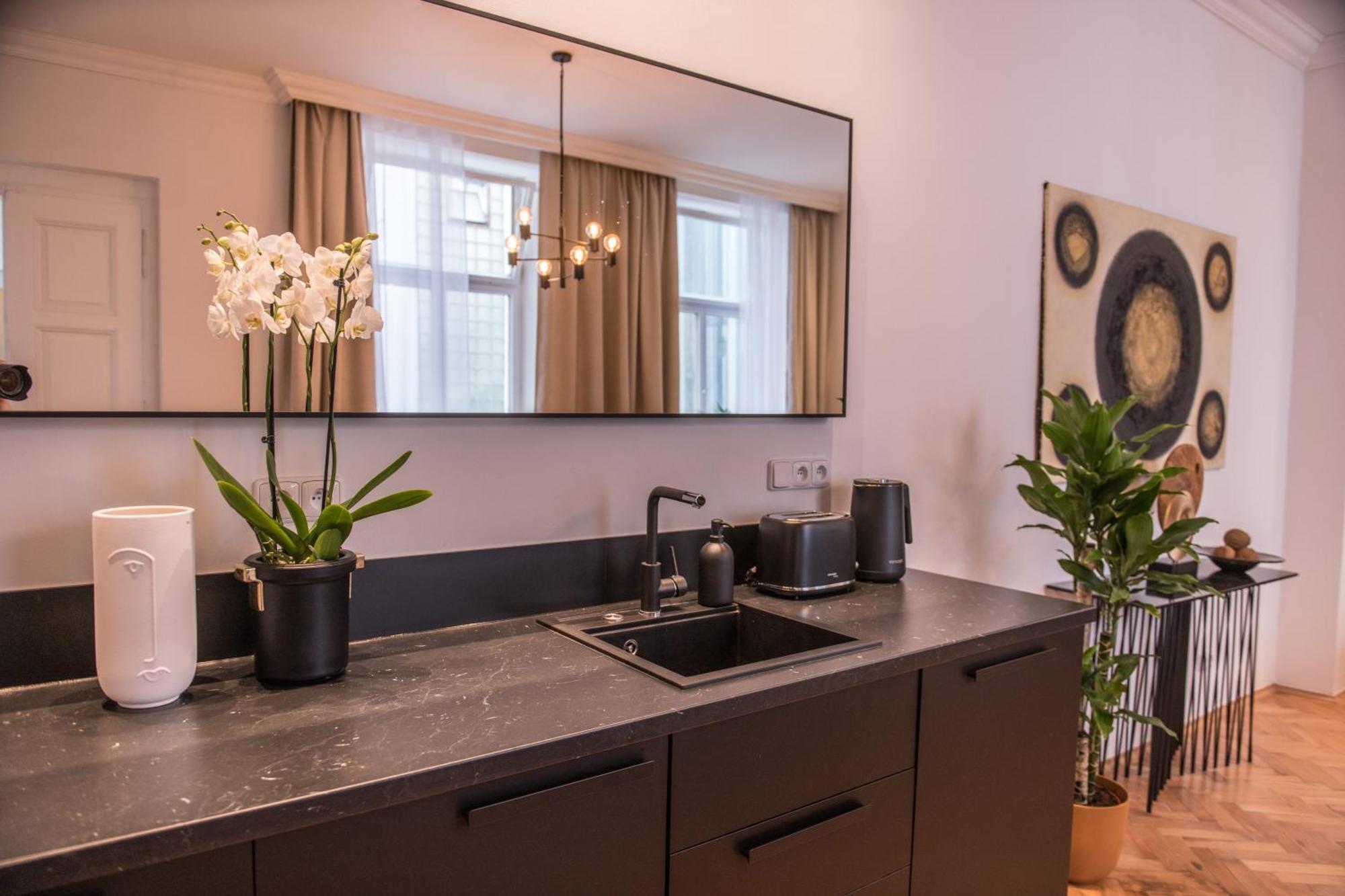 New Design Apt - Central Location Wenceslas Square Praag Buitenkant foto